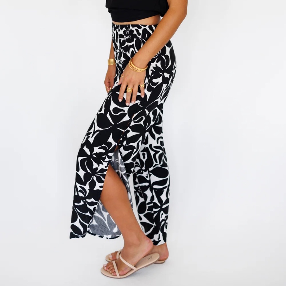 NWT Khush Haven Pants in Honolulu Black